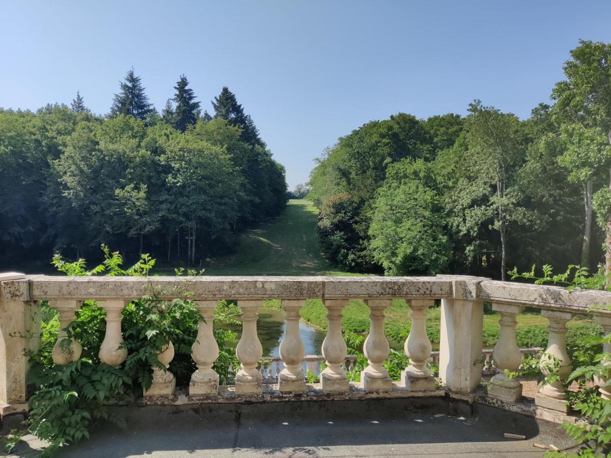 Chateau De La Huberdiere Nazelles-Negron Екстериор снимка