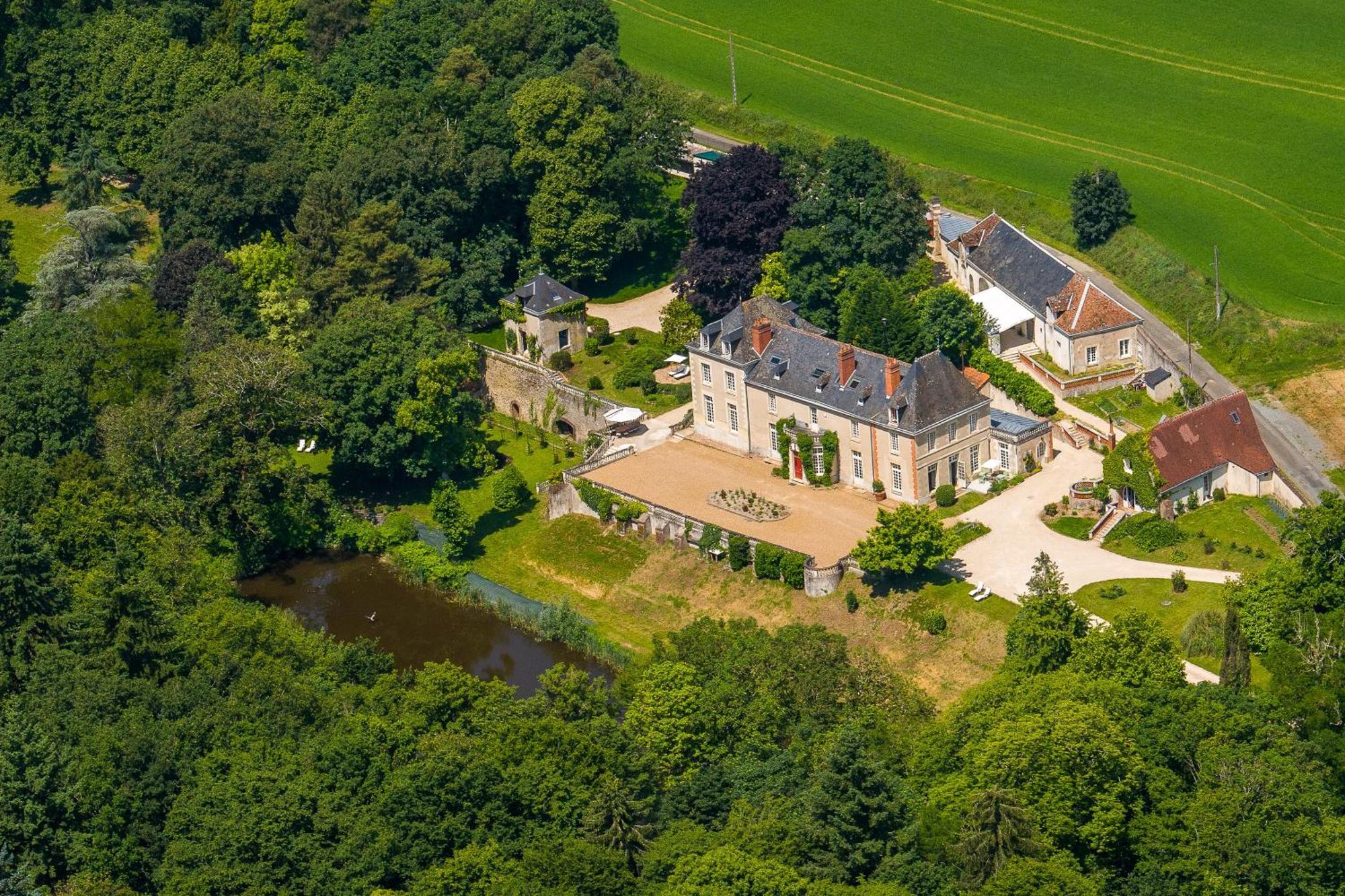 Chateau De La Huberdiere Nazelles-Negron Екстериор снимка